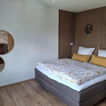 아파트 Sommer In Der Waldrand Mit Grossem Balkon